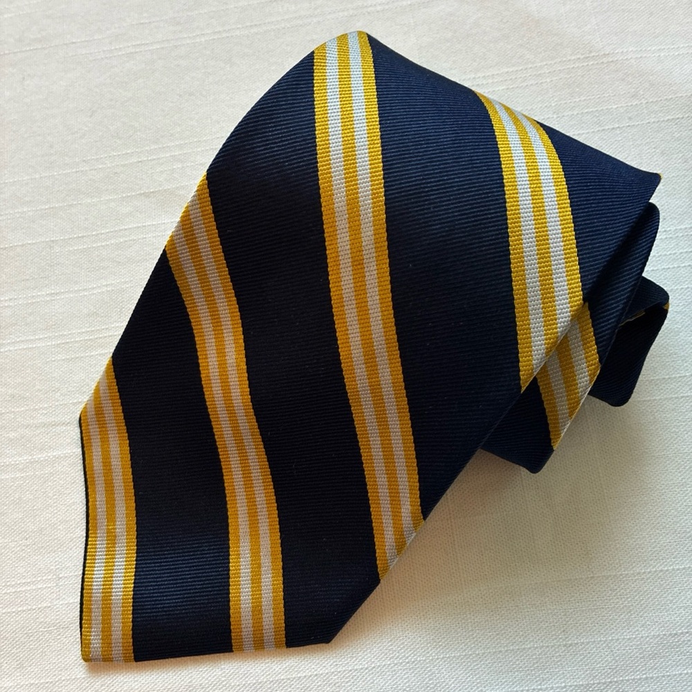 Brooks Brothers Makers Navy and Gold 100% Silk Repp Tie. Classic, Made in USA